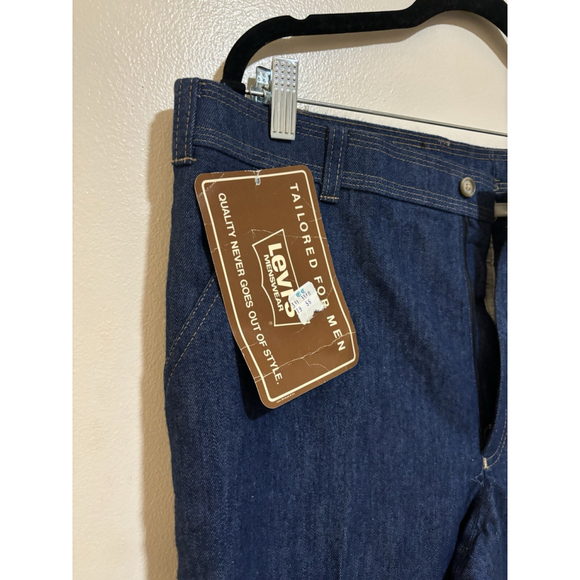 NEW NOS 70s Retro Levi’s Action Casual Mens Vintage NWT 38x32 Dark Blue Jeans - Picture 3 of 11